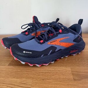 BROOKS Cascadia 17 GTX Running Shoes Navy Bittersweet Peacoat Size 9.5 Women's